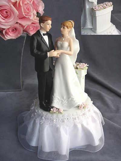 Rose Garden Wedding Cake Topper with Bride and Groom
