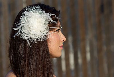 Playful Feathered Flower Comb