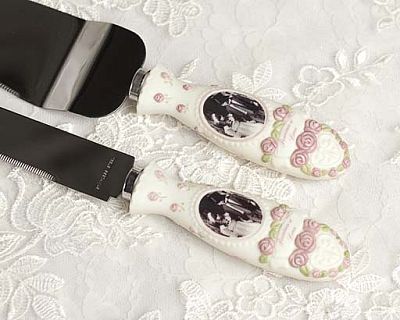 Kim Anderson Pretty as a Picture ® Wedding Cake Server Set