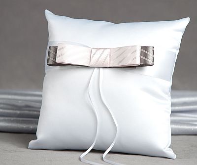 Tie(ing) the Knot Ring Pillow