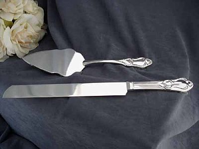 Filagree Scroll Design Wedding Cake Server Set