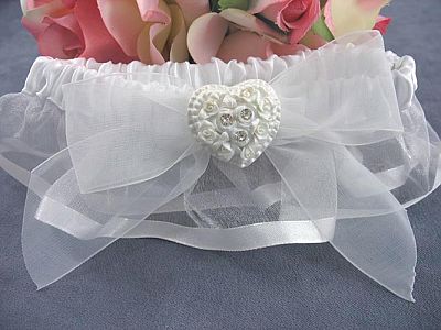 Rhinestone Pearlized Heart Rose Bouquet Wedding Garter