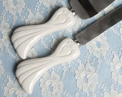 Porcelain Stylized Heart Wedding Cake Server Set