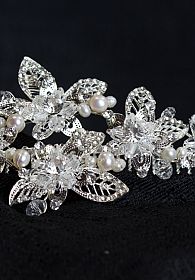 Spring Time Crystal Flower Comb 