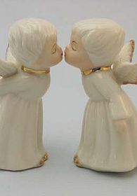 Kissing Cherub Wedding Angels
